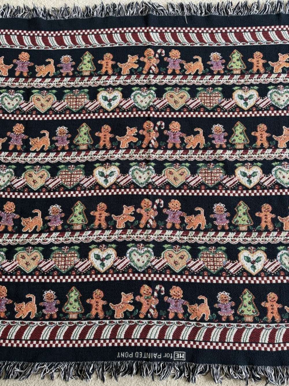 Christmas Festive Gingerbread Holiday Throw Tapestry Blanket with Fringe - Picture 4 of 6